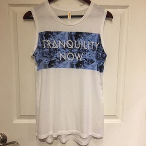 Lucy “Tranquility‎ Now" Lightweight Tee White Blue